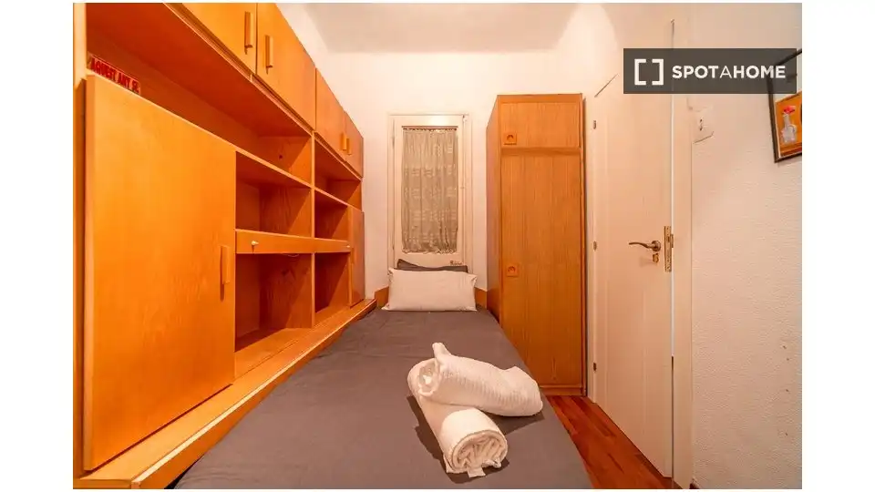Bedroom of Flat for rent in Barcelona  with Air Conditioner, Heating and Furnished