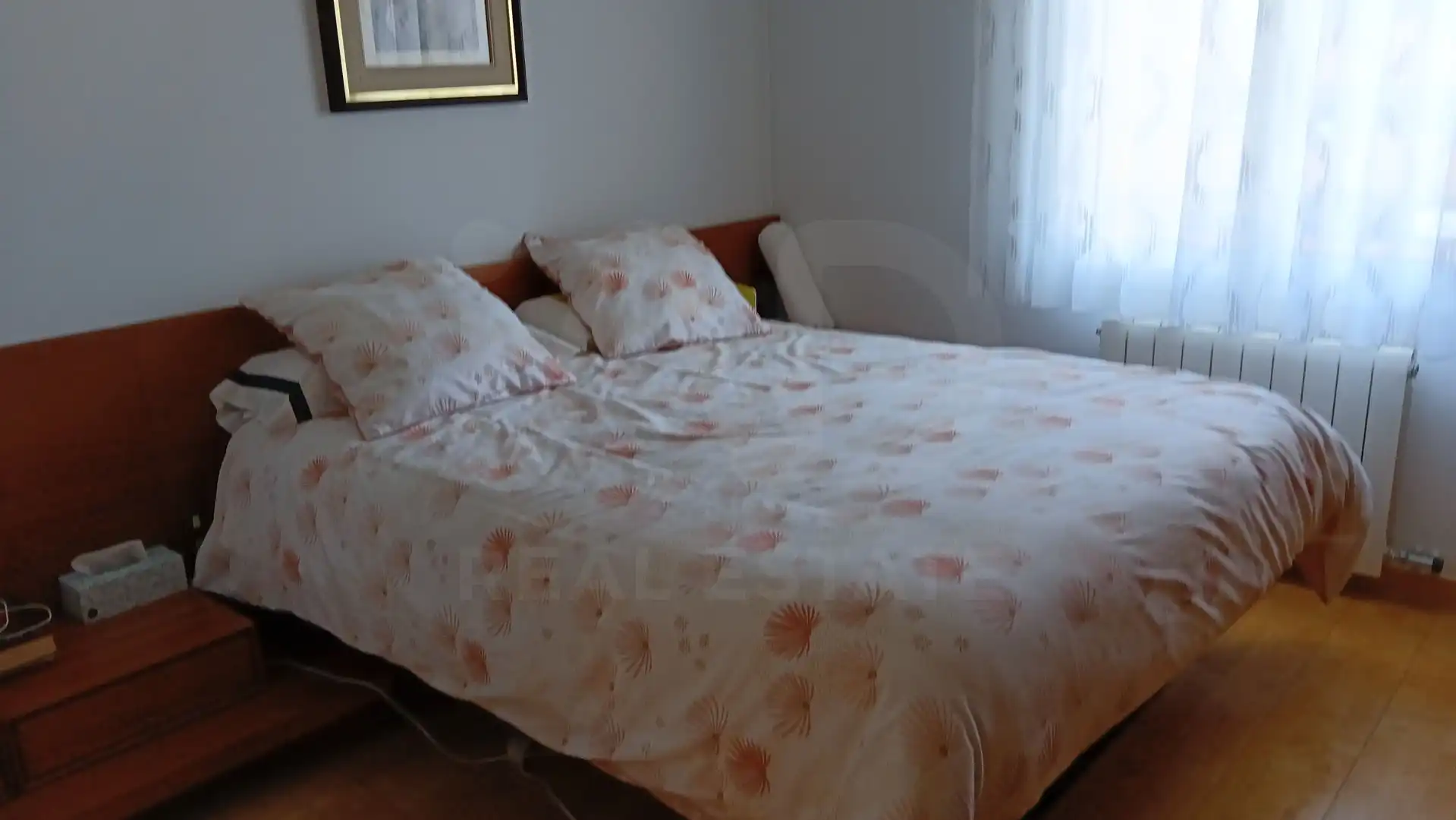 Dormitori de Casa o xalet en venda en Olot amb Aire condicionat, Calefacció i Terrassa