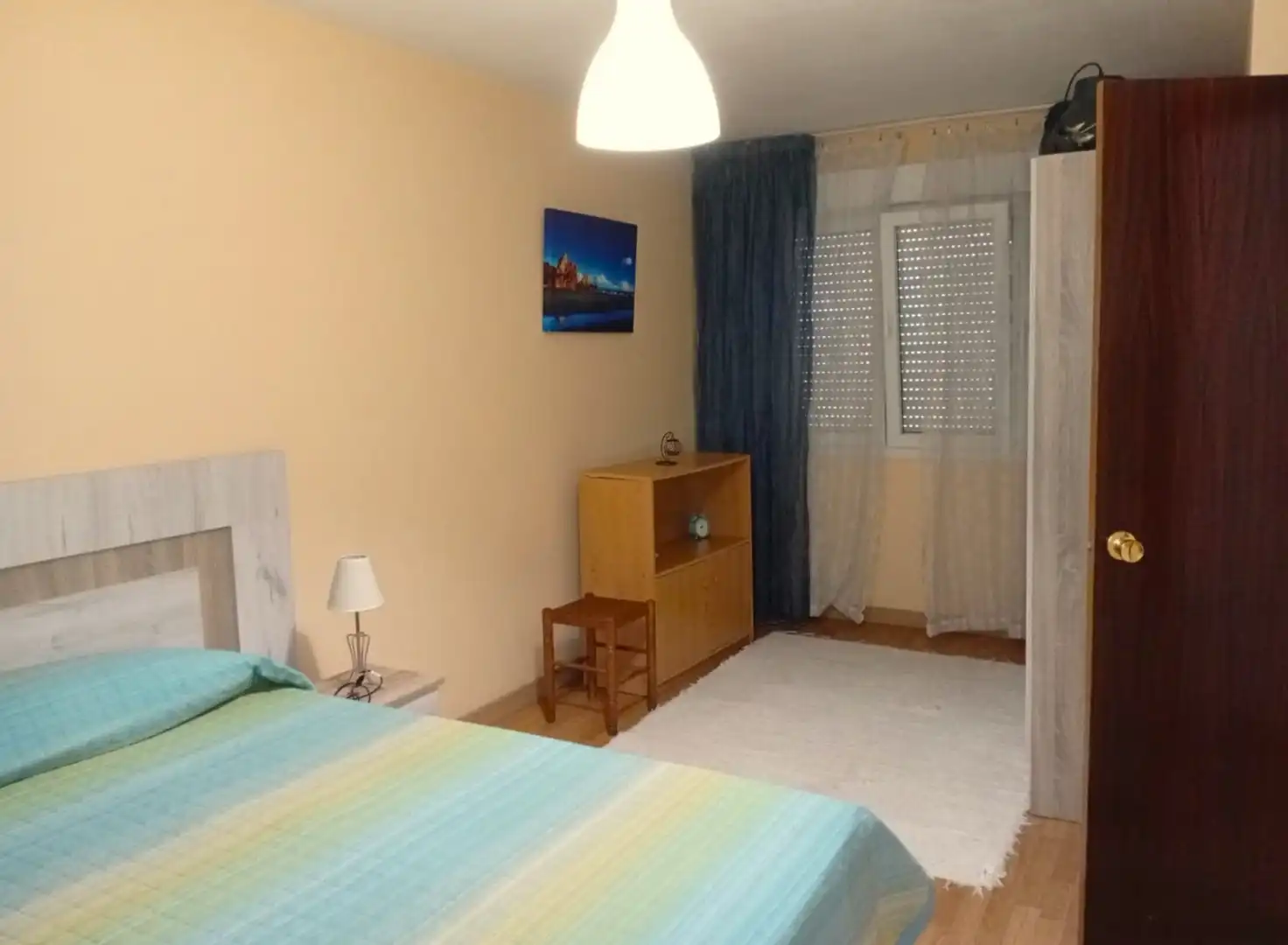 Habitación de Piso en venta en Gijón  con Calefacción, Parquet y Terraza