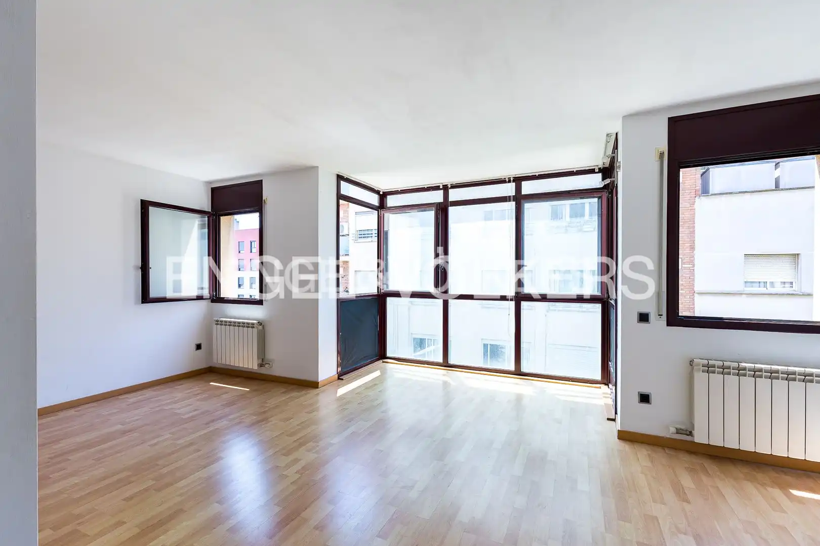 Sala de estar de Piso en venta en Barcelona con Aire acondicionado, Calefacción y Parquet