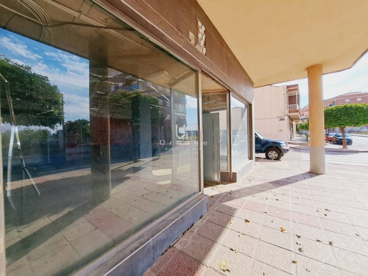 Local en venda a  Reyes España , Los Ramos