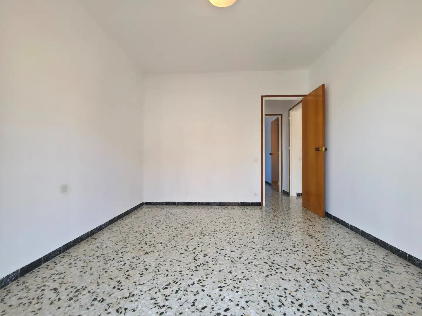 Habitación de Piso en venta en Sant Andreu de la Barca con Terraza, Horno y Balcón