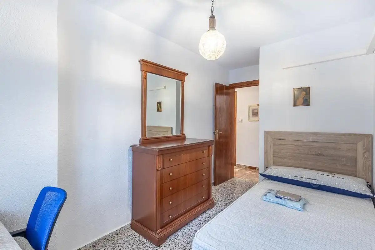 Flat with terrace to rent in Chana, imagen 16