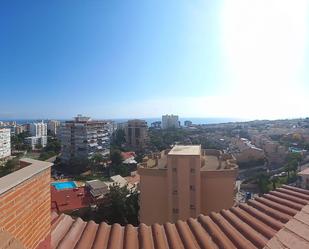 Vista exterior de Àtic en venda en Alicante / Alacant amb Aire condicionat, Terrassa i Piscina