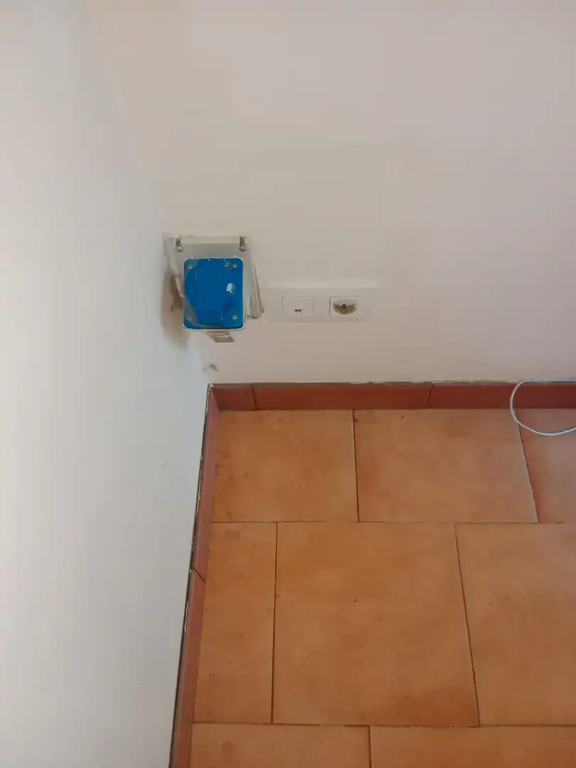 Local de alquiler en Liérganes - CL DEAN MARTINEZ MAZAS, Liérganes