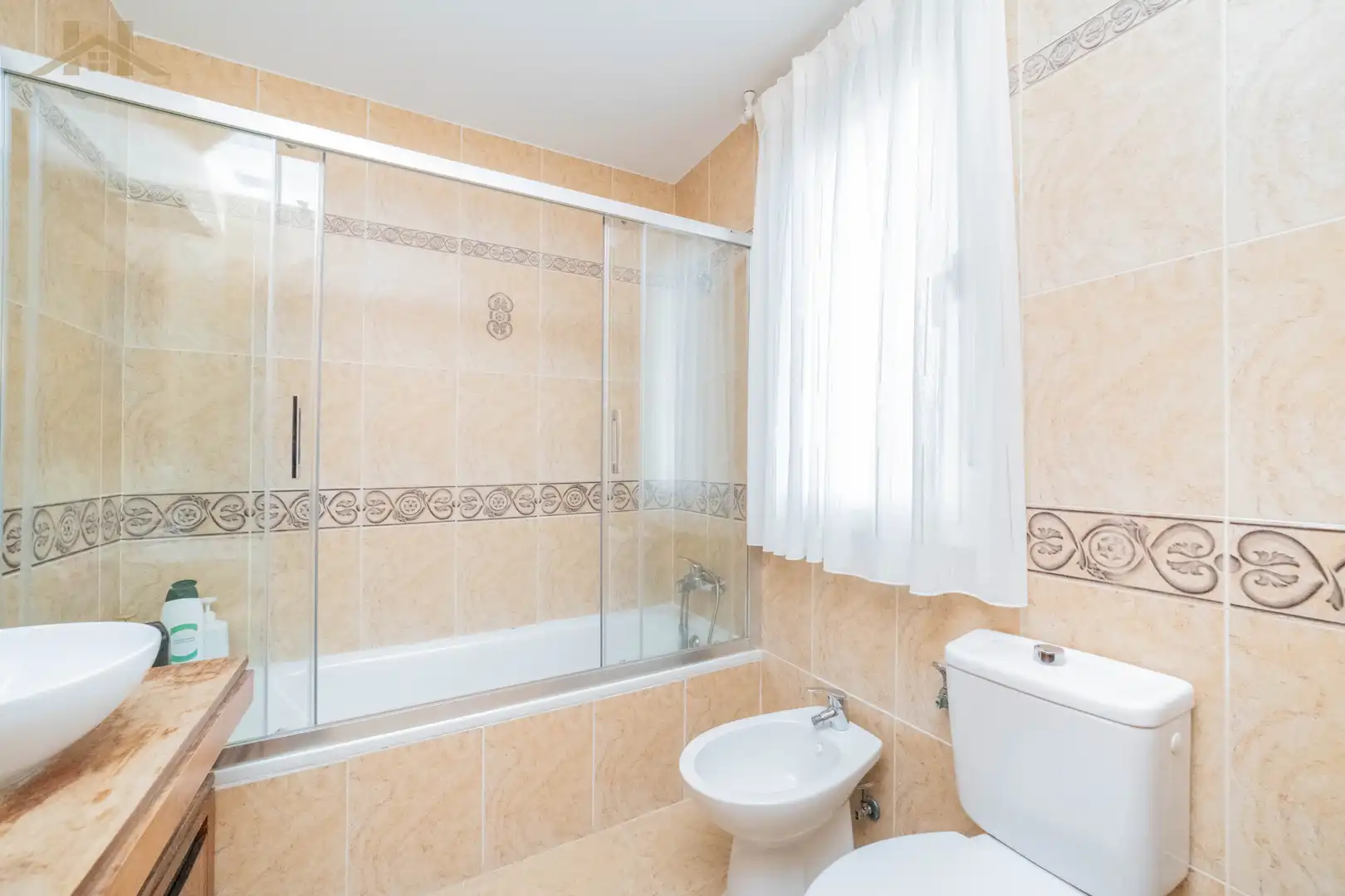 Baño de Casa o chalet en venta en Ugena con Aire acondicionado, Calefacción y Jardín privado