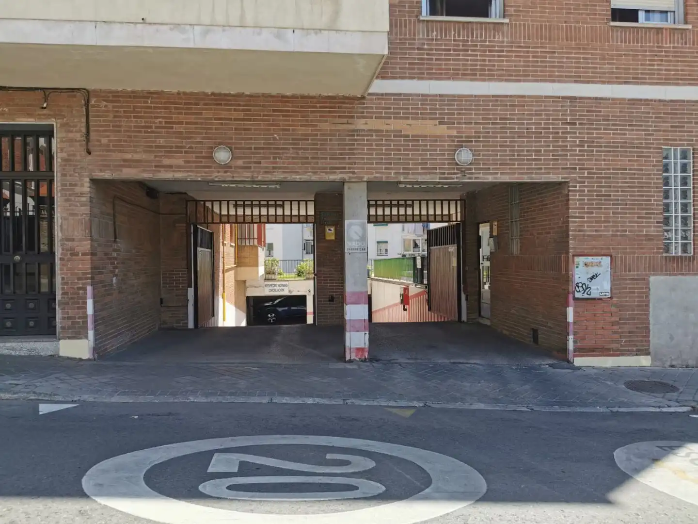 Parkplatz von Garage zum Verkauf in Madrid mit Alarm