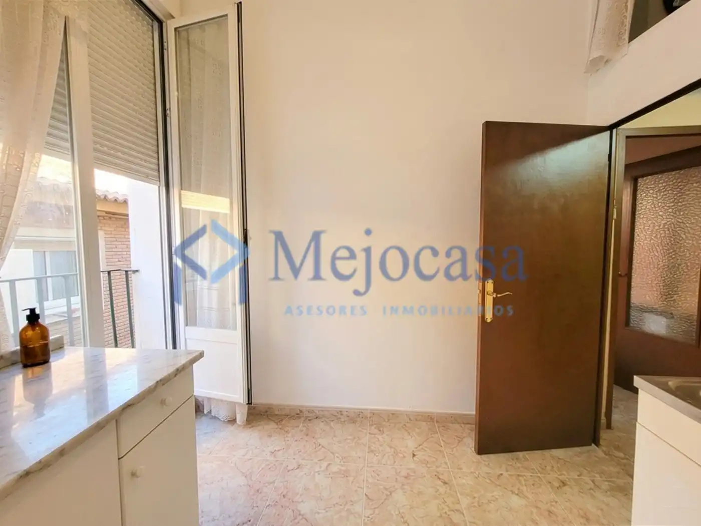 Habitación de Piso en venta en Madrid con Amueblado y Balcón