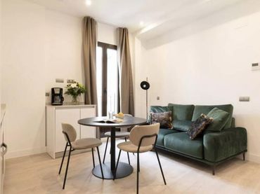 Apartment with lift to rent in Centro