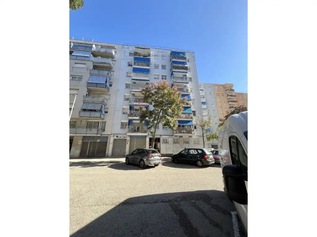 Außenansicht von Wohnung zum Verkauf in Terrassa