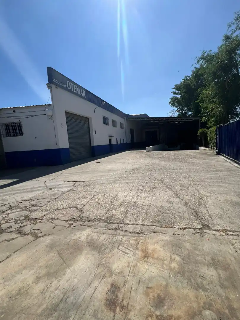 Vista exterior de Nau industrial de lloguer en Ontígola