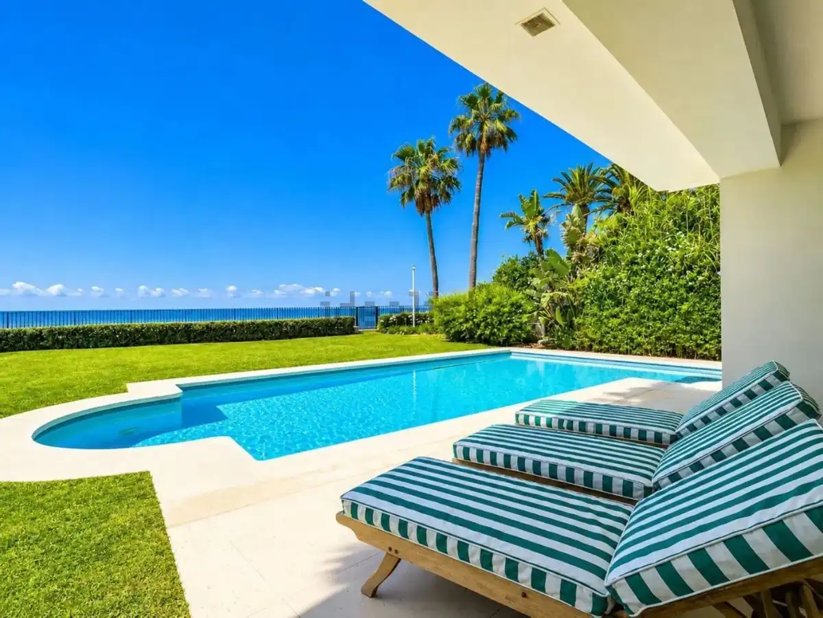 Piscina de Casa o xalet de lloguer en Estepona amb Aire condicionat, Jardí privat i Terrassa
