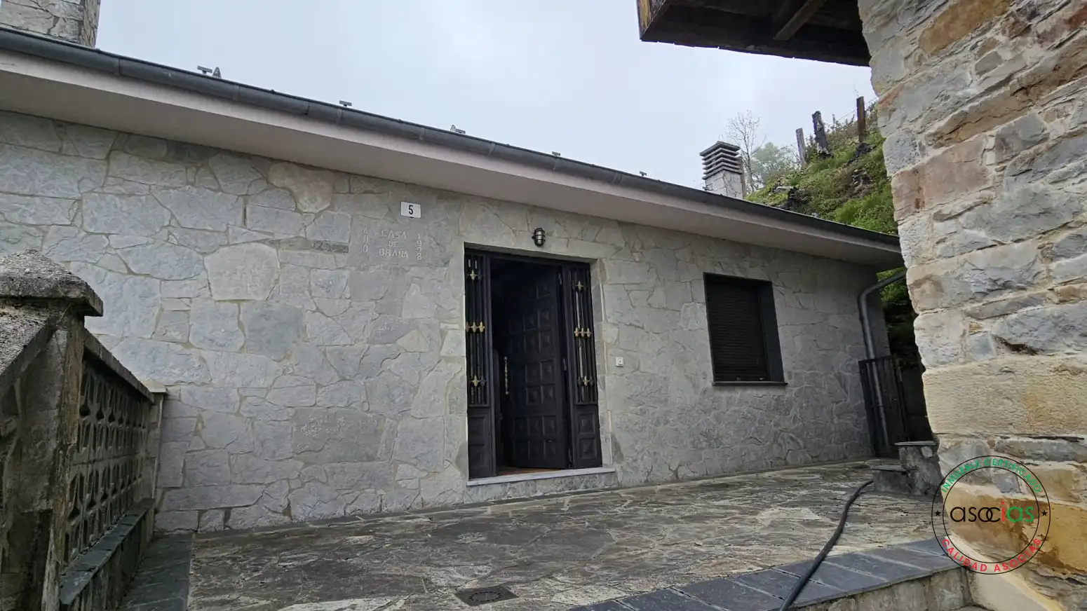 Vista exterior de Casa o xalet en venda en Tineo amb Calefacció