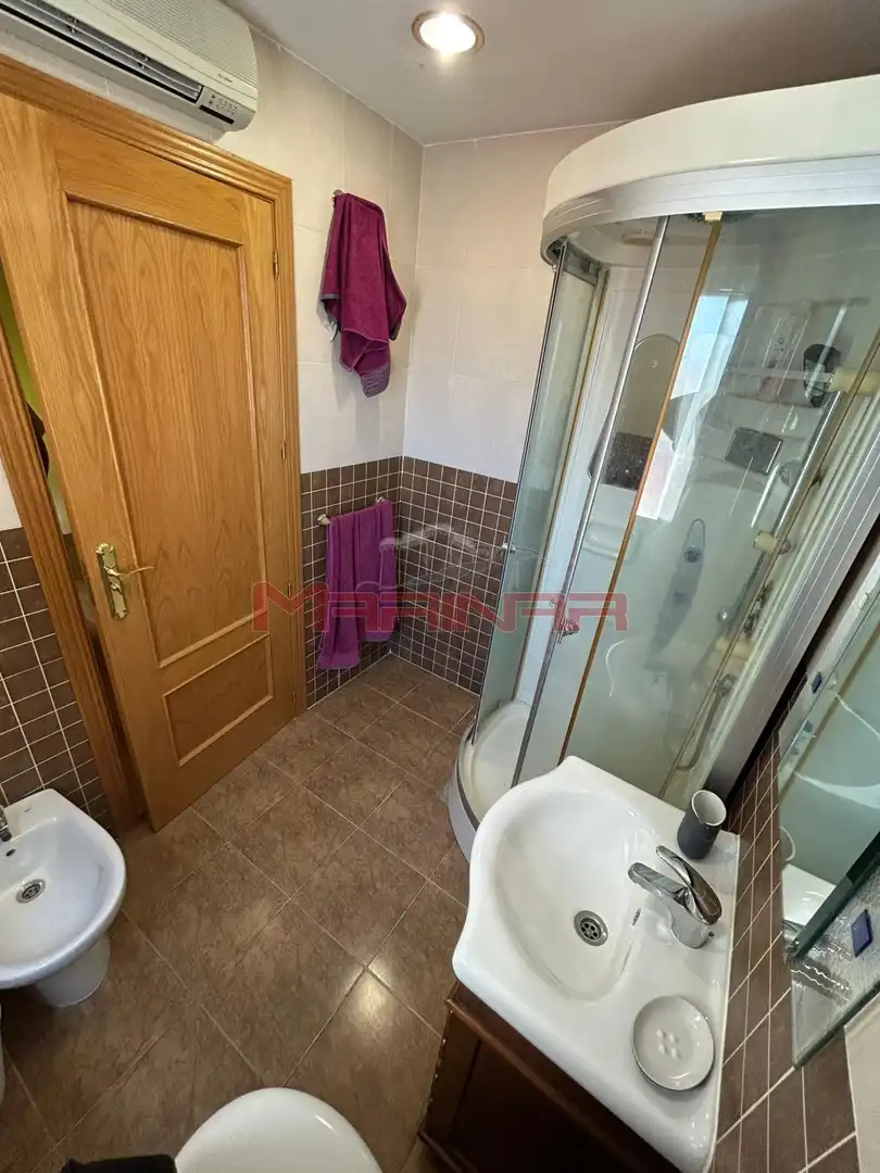 Bathroom of Duplexes for sale in Borox  with Air Conditioner and Heating