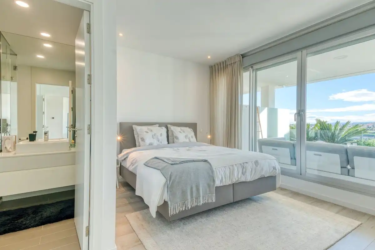 Bedroom of Ground floor for sale in Estepona  with Air Conditioner, Terrace and Storage room