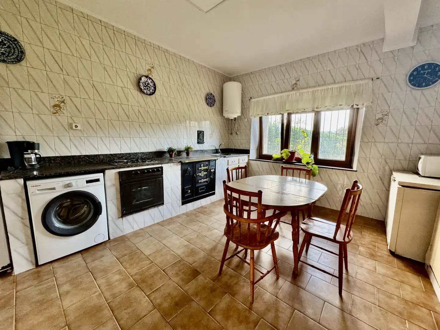 Cocina de Casa adosada en venta en Molledo con Parquet, Terraza y Amueblado