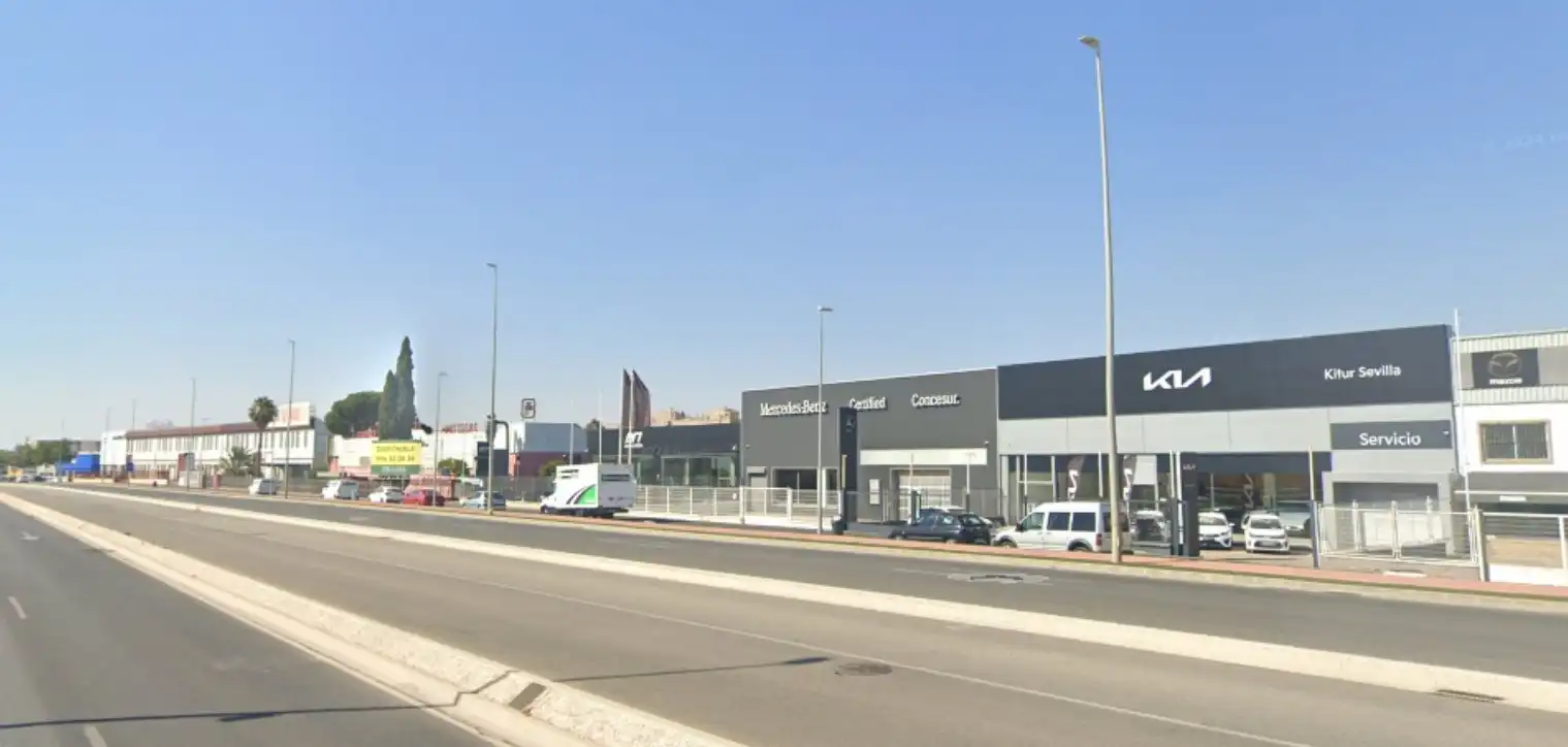 Nave industrial in affitto a Avenida 4 de Diciembre 1