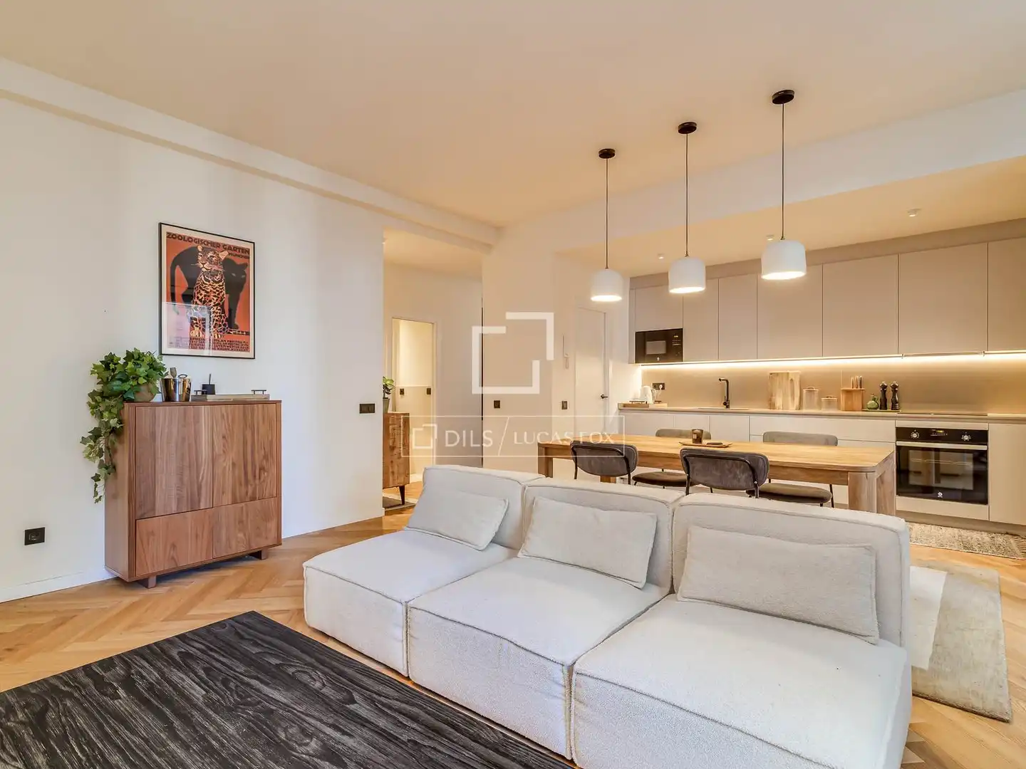 Wohnzimmer von Wohnung zum Verkauf in Barcelona mit Klimaanlage, Heizung und Parkett