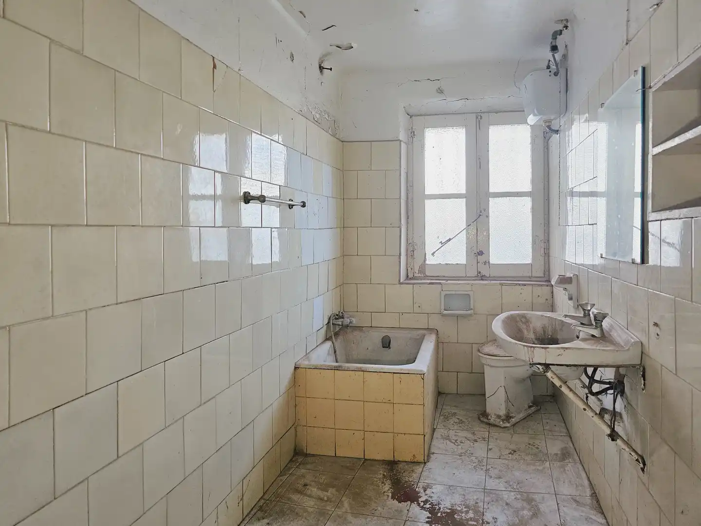 Bathroom of Houses for sale in Brea de Aragón  with Balcony