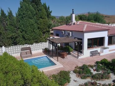 Casa amb piscina en venda a Almogía