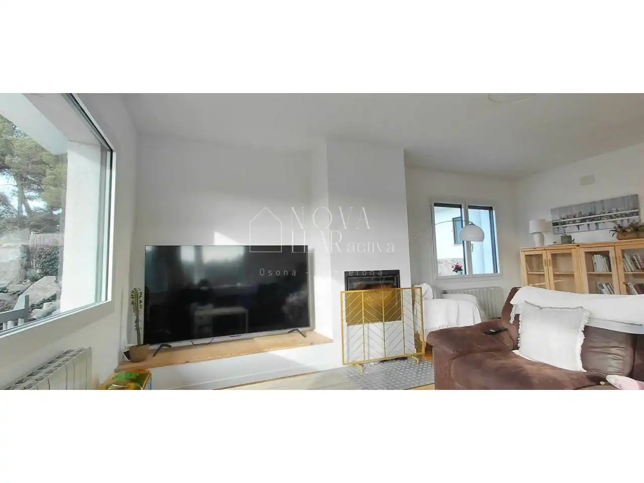 Sala de estar de Casa o chalet en venta en Seva con Aire acondicionado, Calefacción y Jardín privado