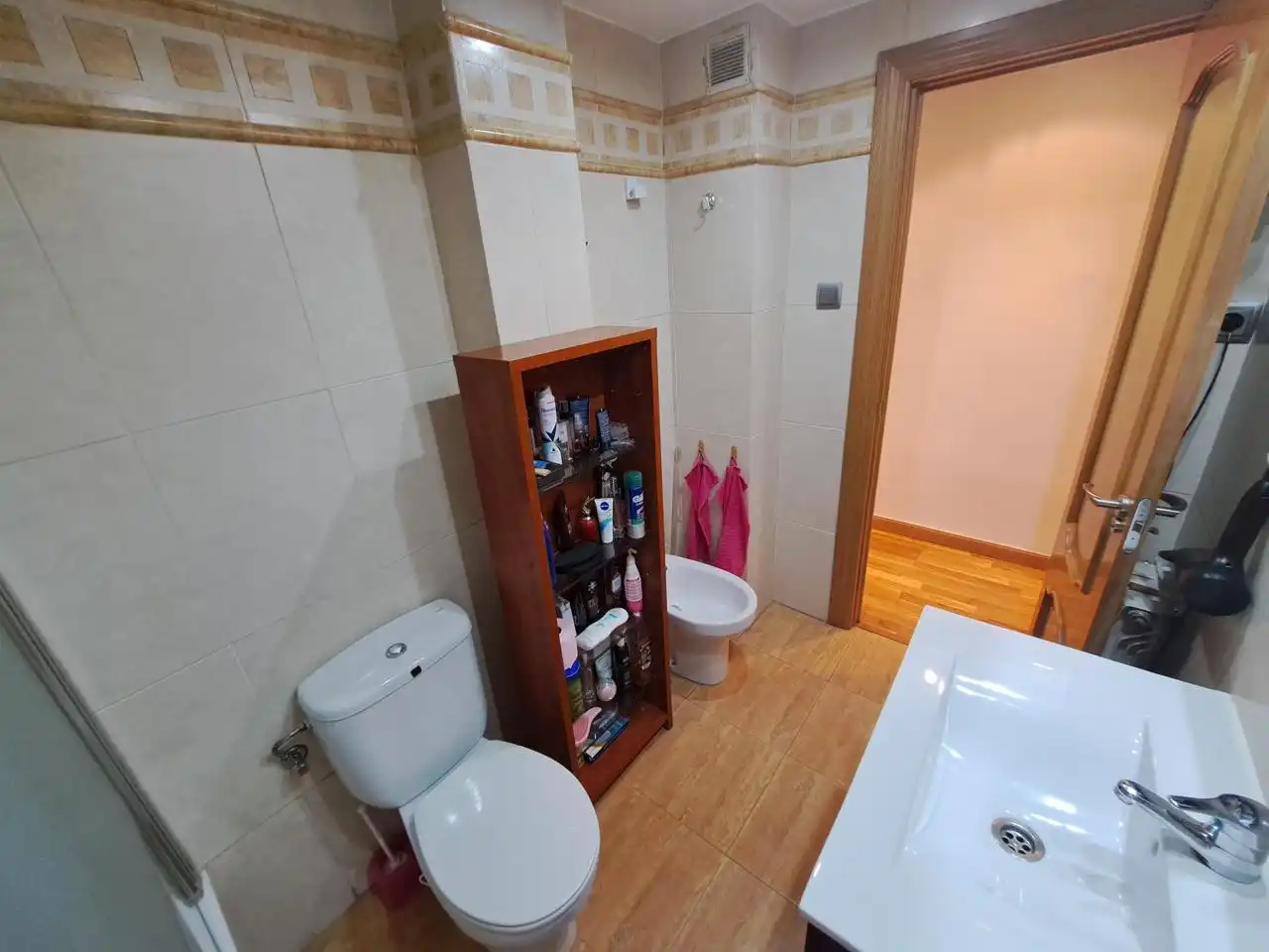 Bathroom of Flat for sale in Zaragoza  with Air Conditioner, Heating and Parquet flooring