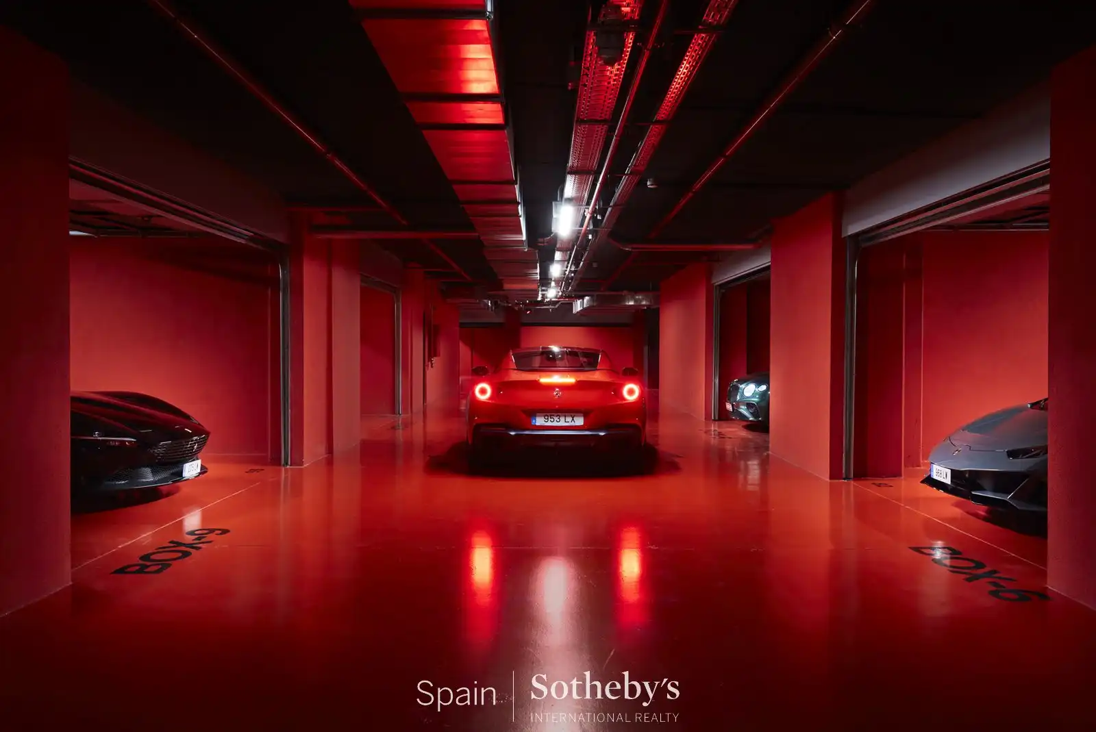 Aparcament de Apartament en venda en Barcelona amb Aire condicionat, Calefacció i Terrassa