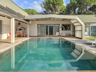 Casa con piscina en venta en La Jonquera