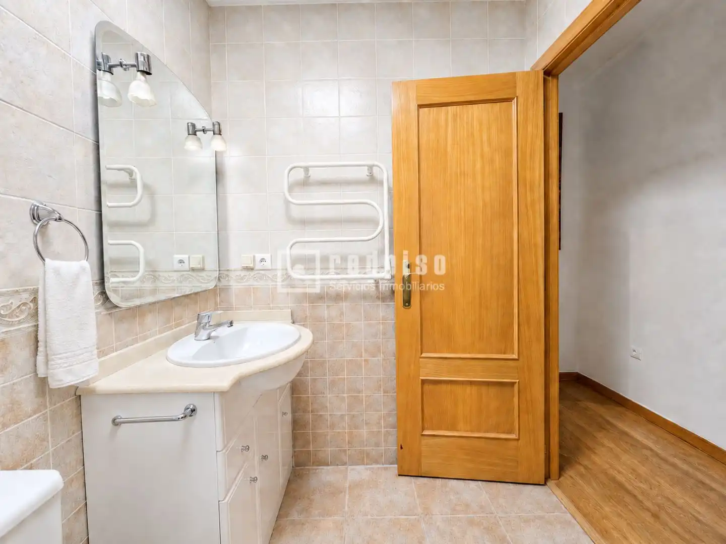 Baño de Piso en venta en Xirivella con Aire acondicionado y Jardín privado