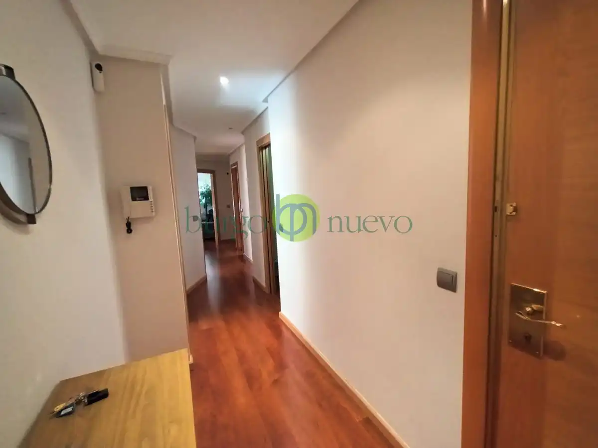 Apartamento de alquiler en León Capital  con Calefacción, Terraza y Amueblado