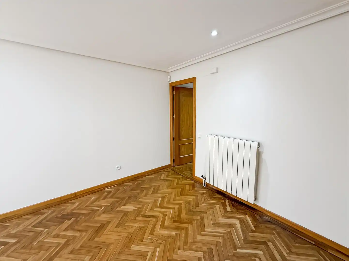 Wohnung zur Miete in Calle de Pinos Baja, Valdeacederas