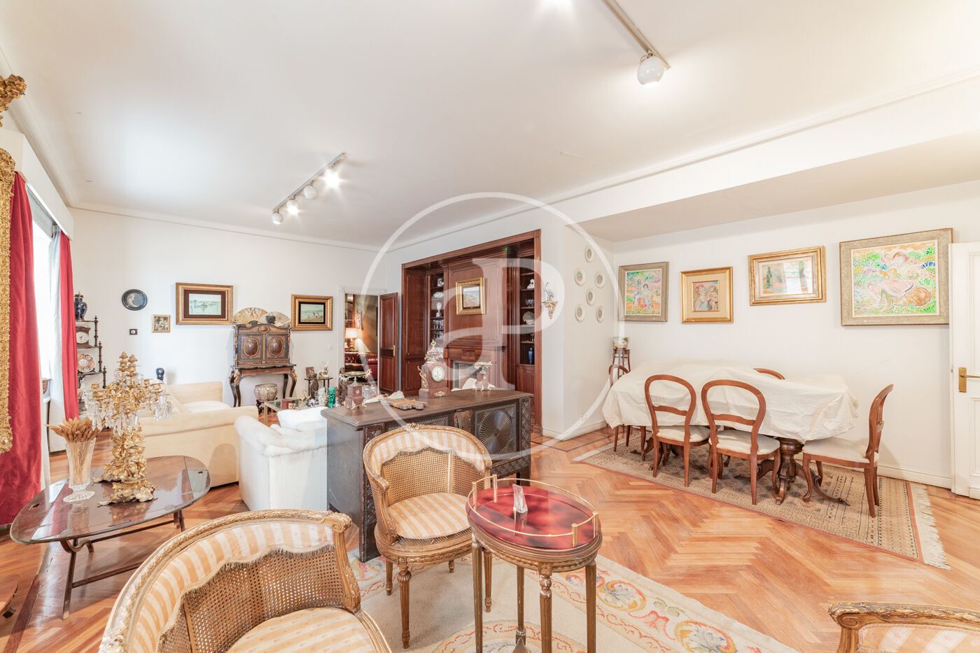 Living room of Flat for sale in  Madrid Capital  with Heating, Terrace and Storage room