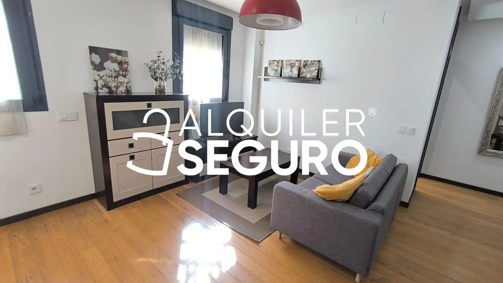 Sala de estar de Piso de alquiler en Sevilla con Aire acondicionado, Calefacción y Amueblado