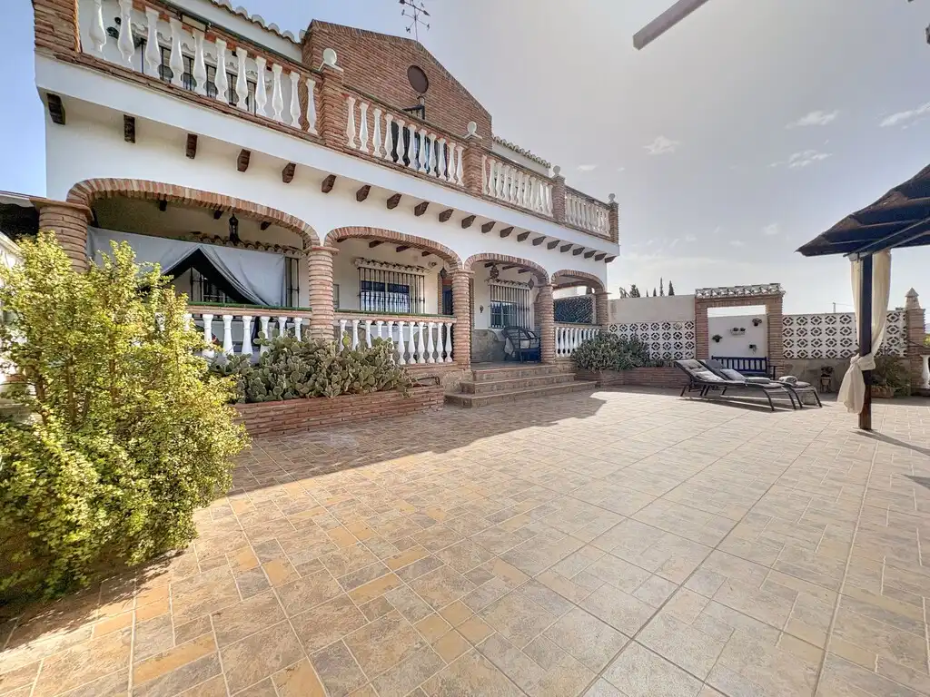 Landhaus mit Pool zum Verkauf in Vélez-Málaga ciudad