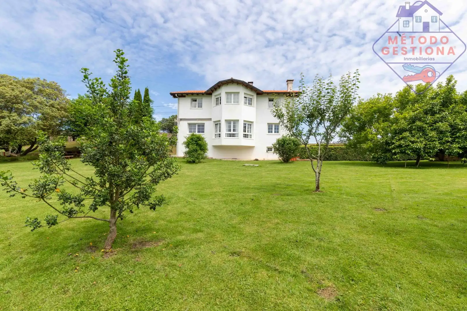 Vista exterior de Casa o chalet en venta en Santillana del Mar con Calefacción, Jardín privado y Terraza