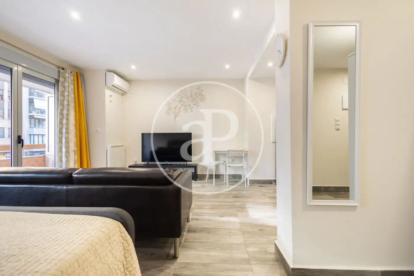 Sala d'estar de Loft de lloguer en Valencia amb Aire condicionat, Calefacció i Moblat