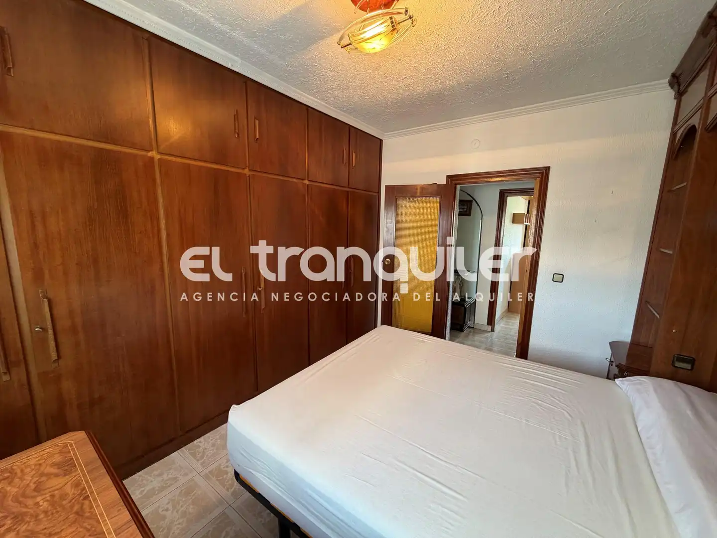 Habitación de Piso de alquiler en Fuenlabrada con Parquet, Amueblado y Lavadora