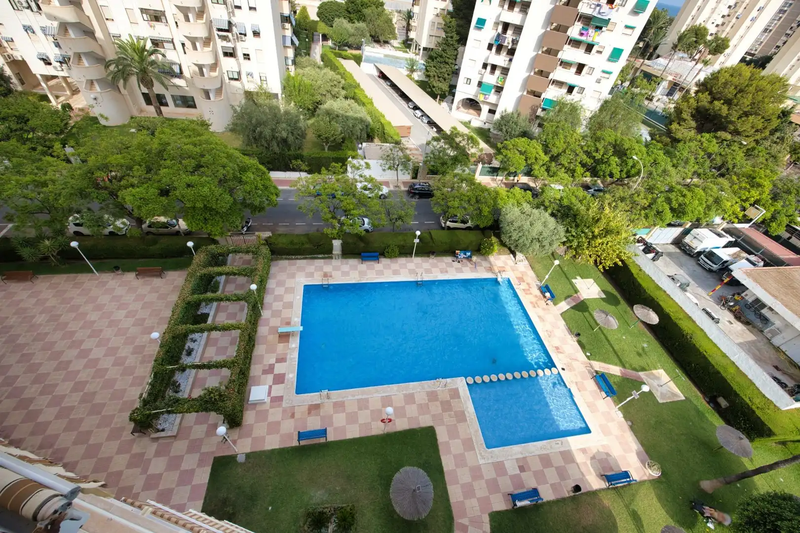 Swimming pool of Flat for sale in Alicante / Alacant  with Air Conditioner, Private garden and Balcony