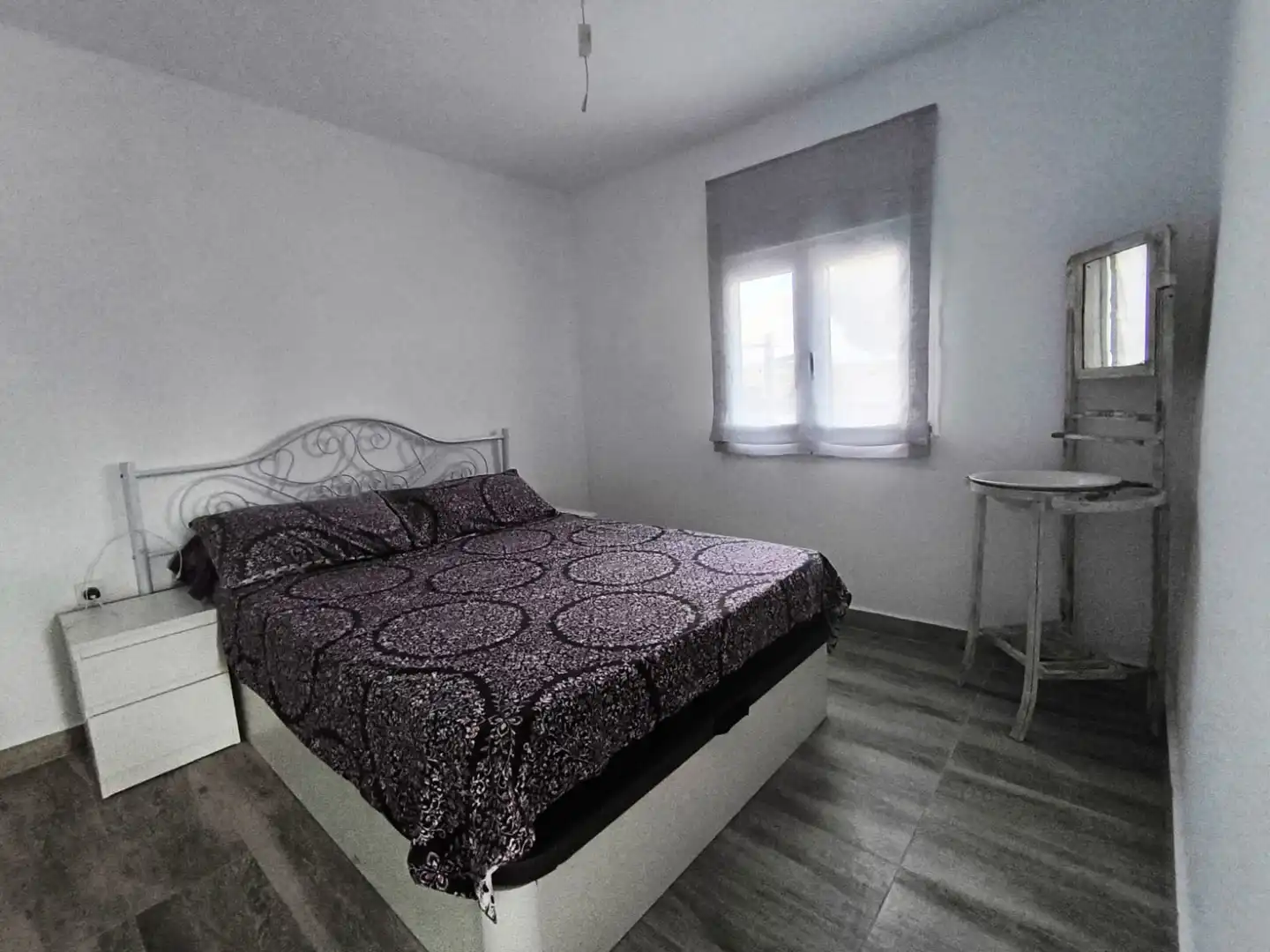 Habitación de Casa o chalet en venta en Osera de Ebro con Jardín privado, Trastero y Piscina