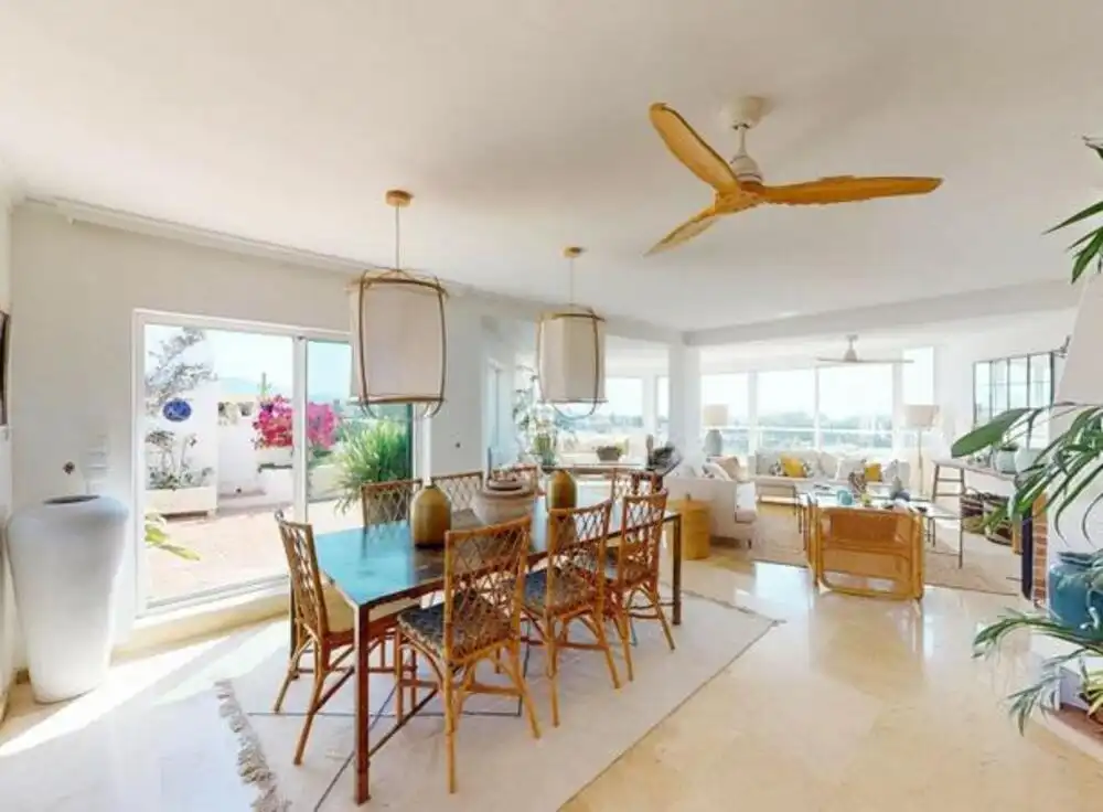 Ático con piscina en venta en San Pedro de Alcántara, imagen 2