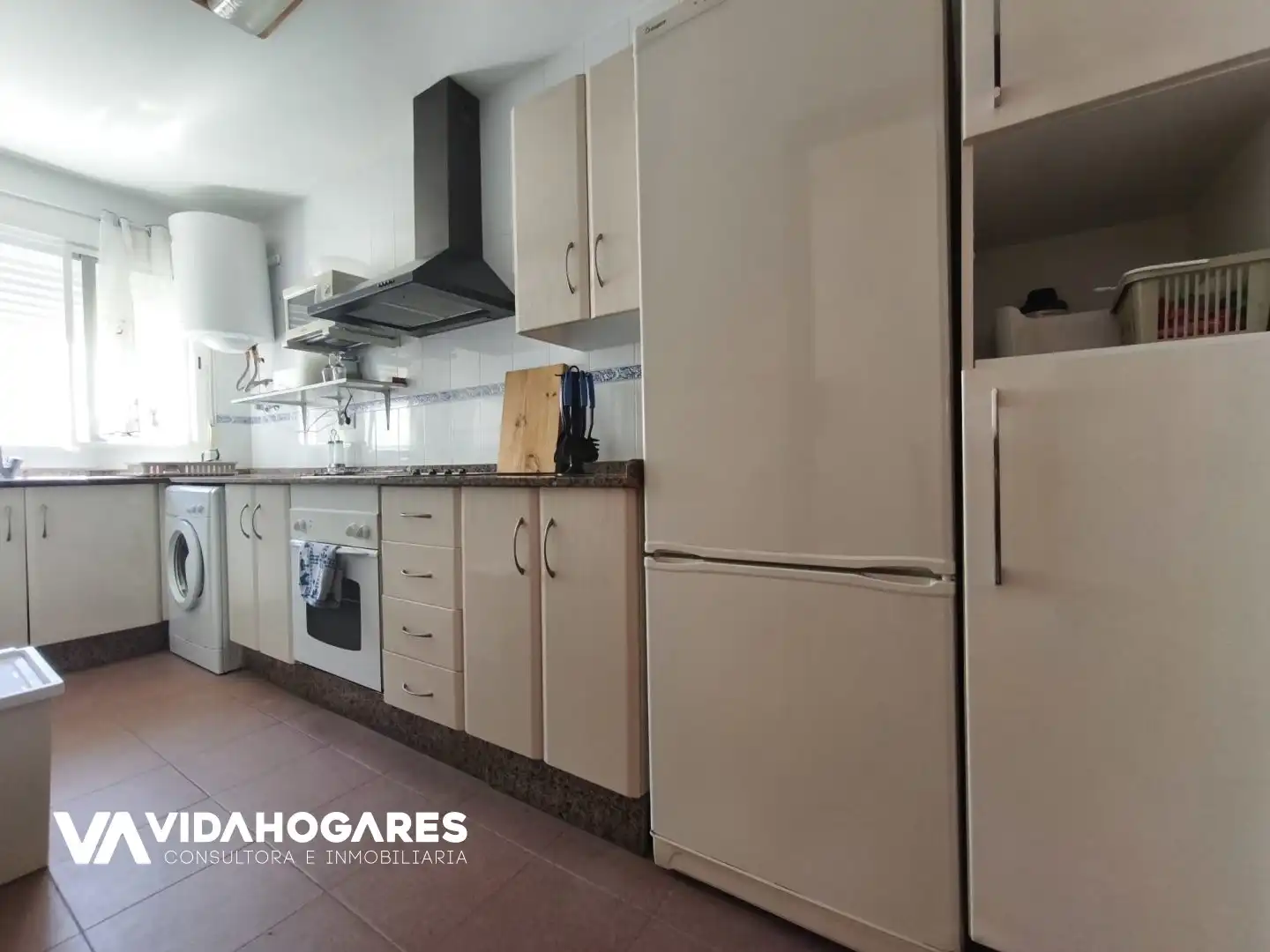 Küche von Wohnung zum Verkauf in Chipiona mit Klimaanlage und Balkon