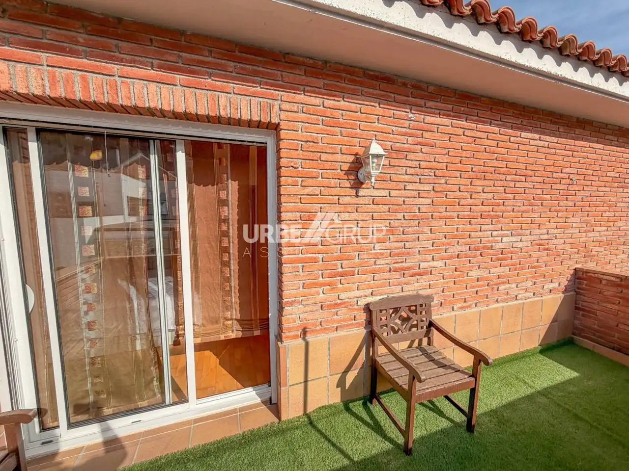 Terrassa de Casa adosada en venda en Terrassa amb Calefacció, Jardí privat i Terrassa