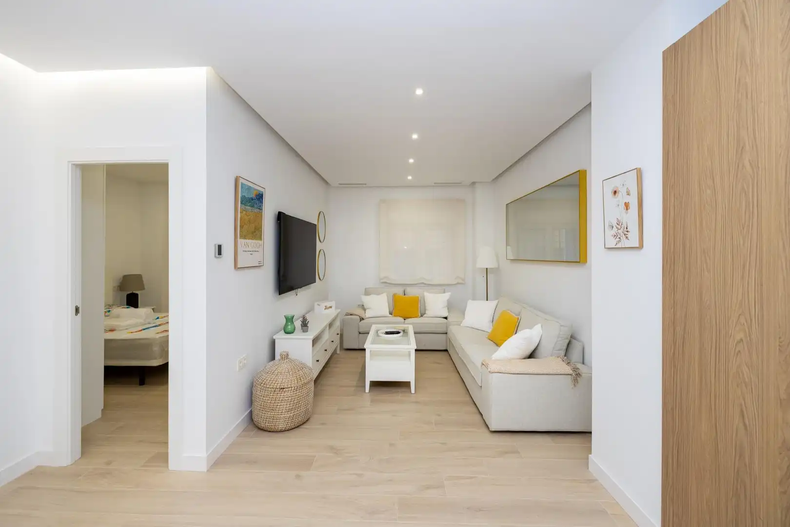 Living room of Flat for rent in Granada  with Air Conditioner and Heating