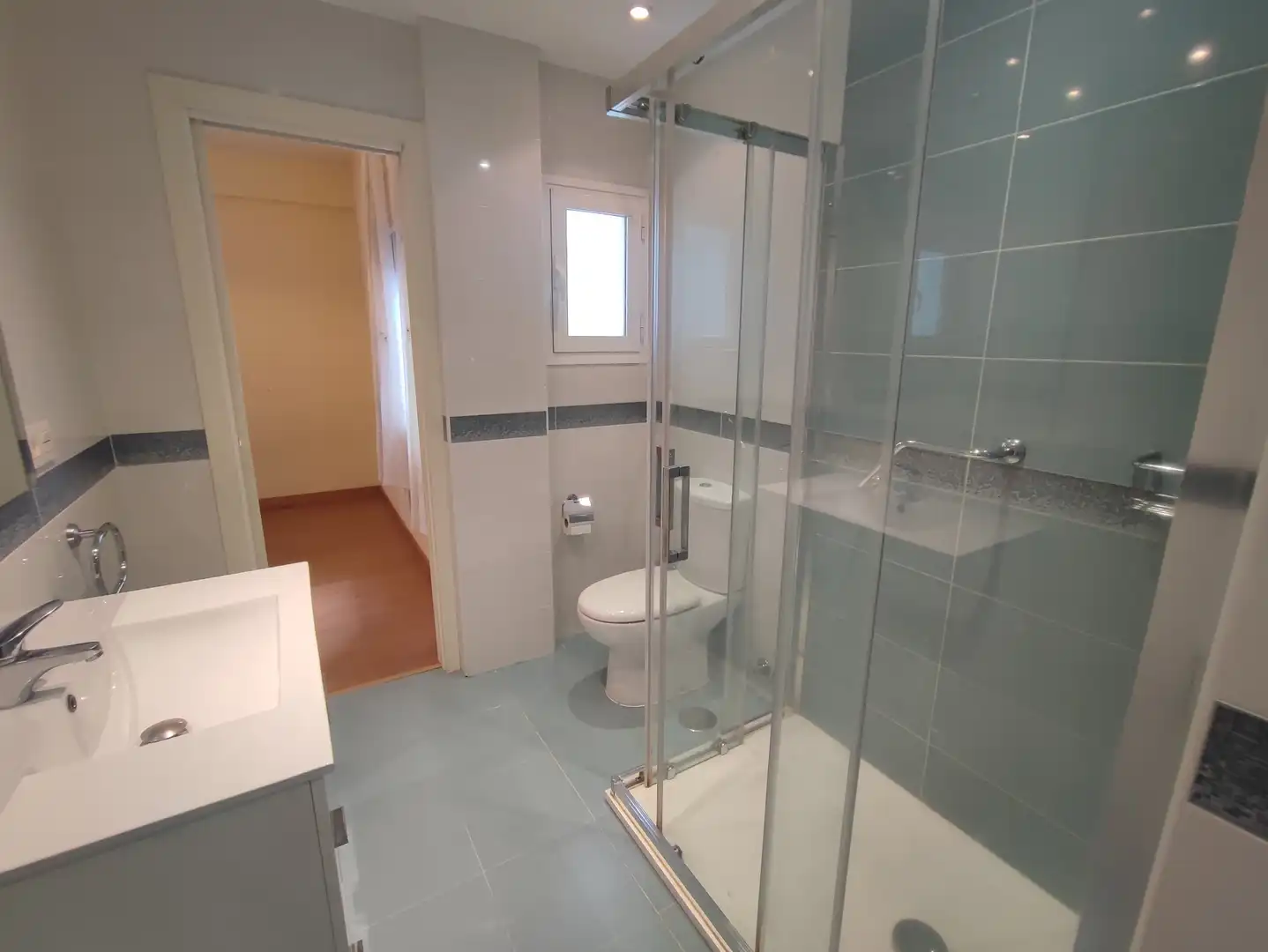 Baño de Piso de alquiler en Madrid con Aire acondicionado, Calefacción y Terraza