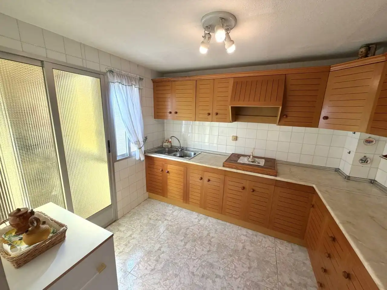 Cuina de Pis en venda en El Campello amb Terrassa, Balcó i Piscina comunitària