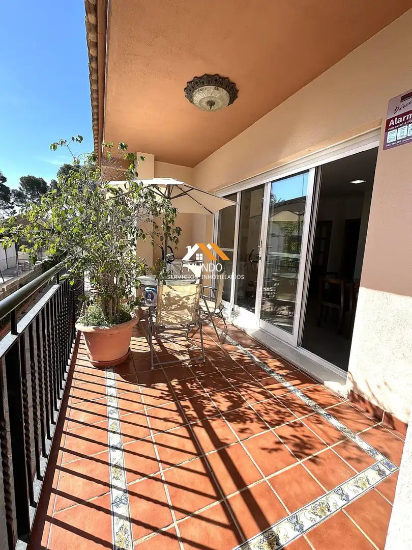 Terrassa de Casa o xalet en venda en Paterna amb Aire condicionat, Calefacció i Jardí privat