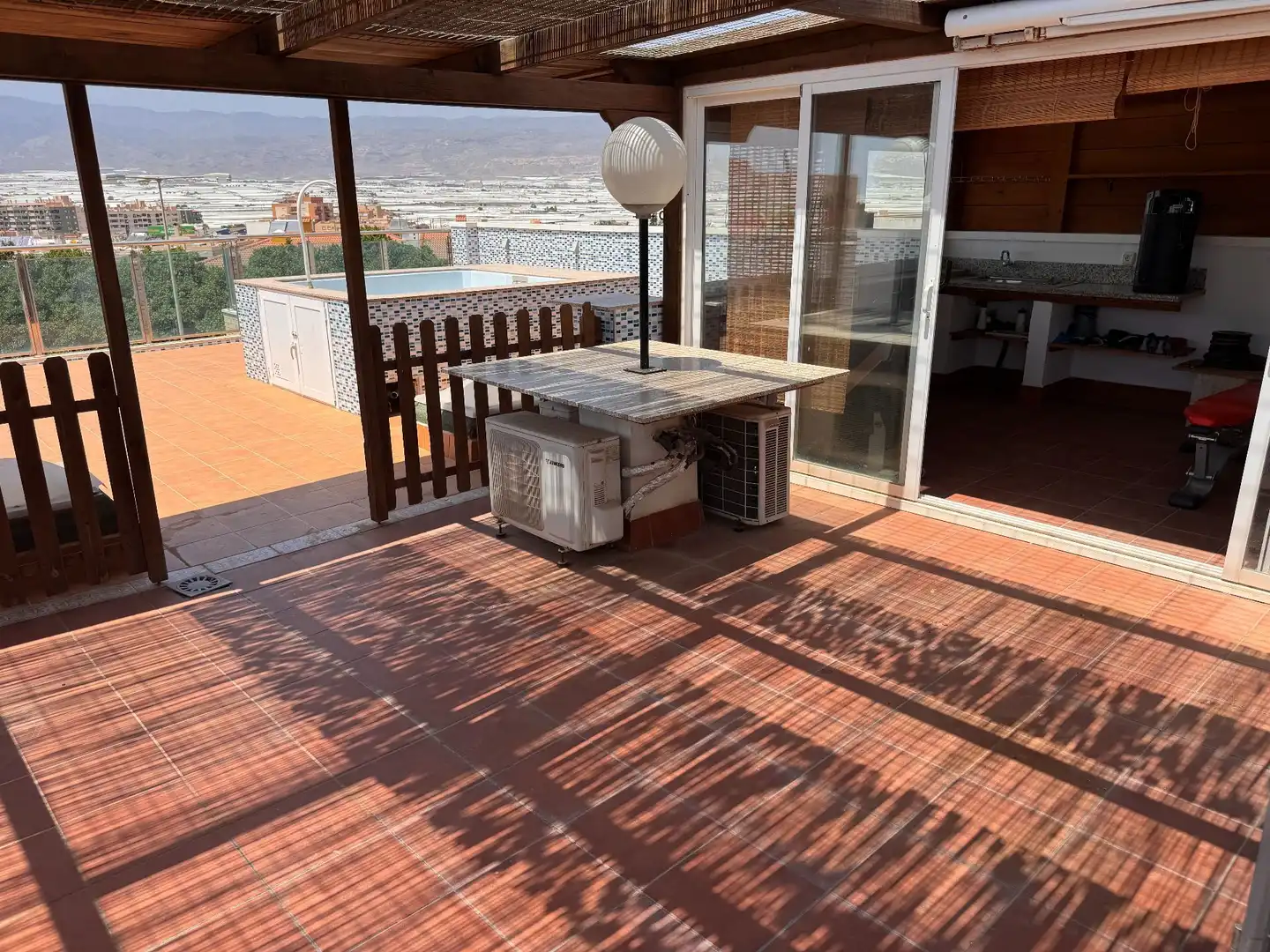 Terrassa de Casa adosada en venda en Roquetas de Mar amb Aire condicionat, Terrassa i Traster