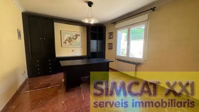 Bedroom of Houses for sale in Figueres  with Air Conditioner, Heating and Terrace
