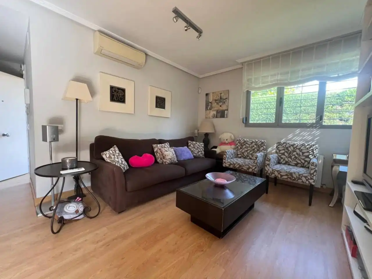 Semi-detached house with pool to rent in Bargas, imagen 3