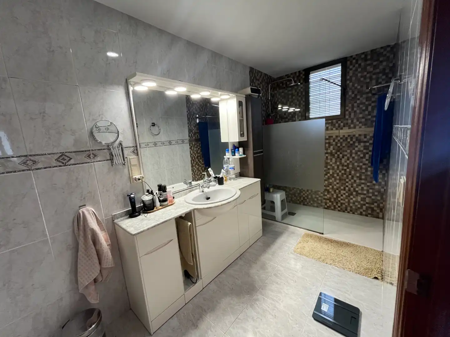 Baño de Casa o chalet en venta en Chiva con Aire acondicionado, Jardín privado y Terraza
